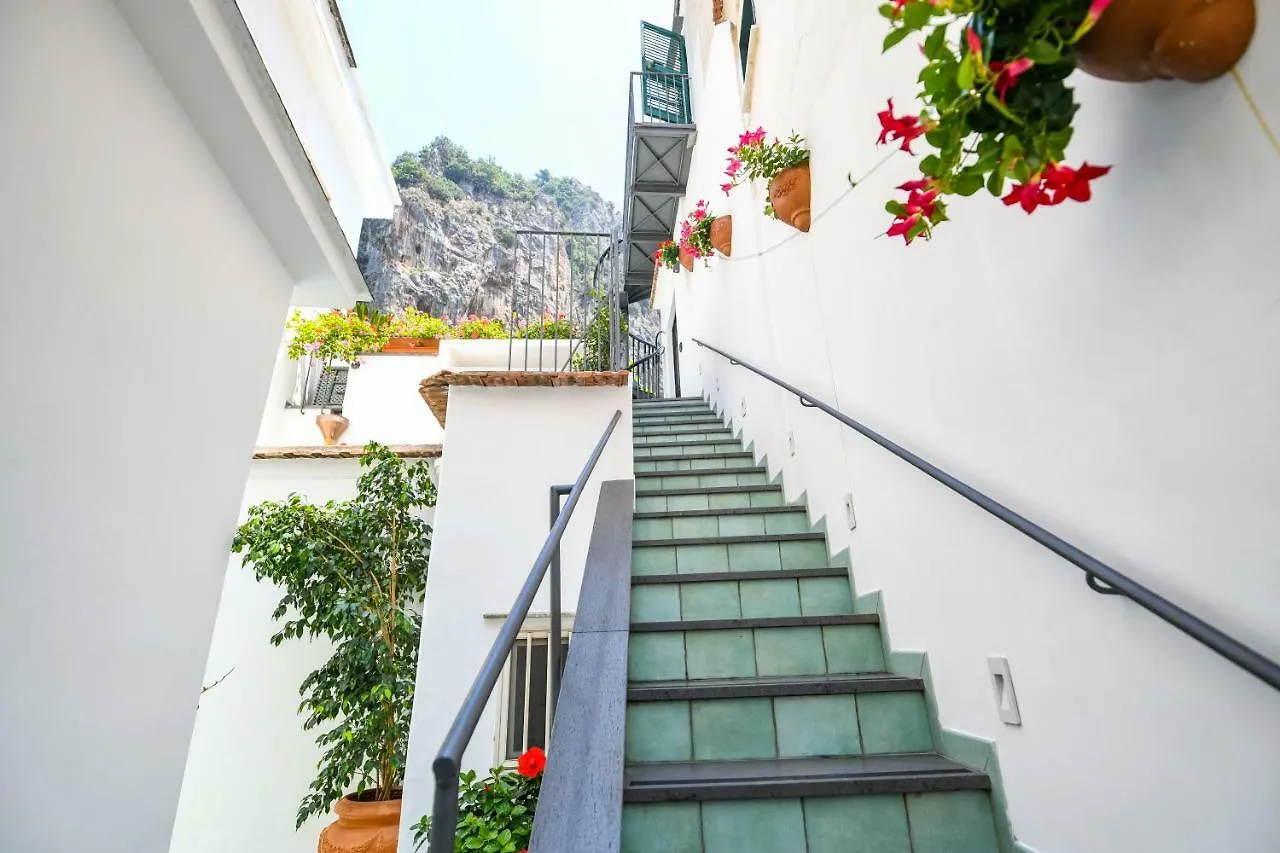Valle D'Amalfi Suites