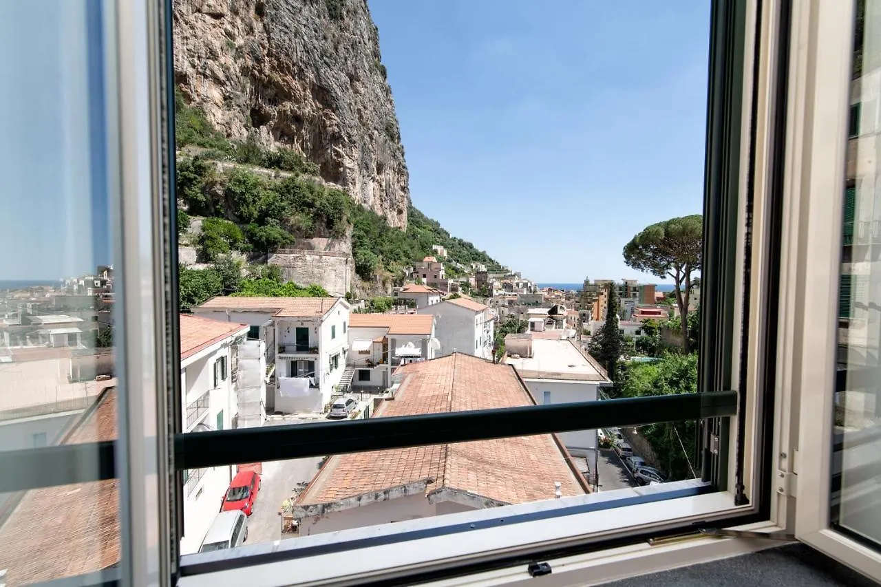 Valle D'Amalfi Suites بيت ضيافة